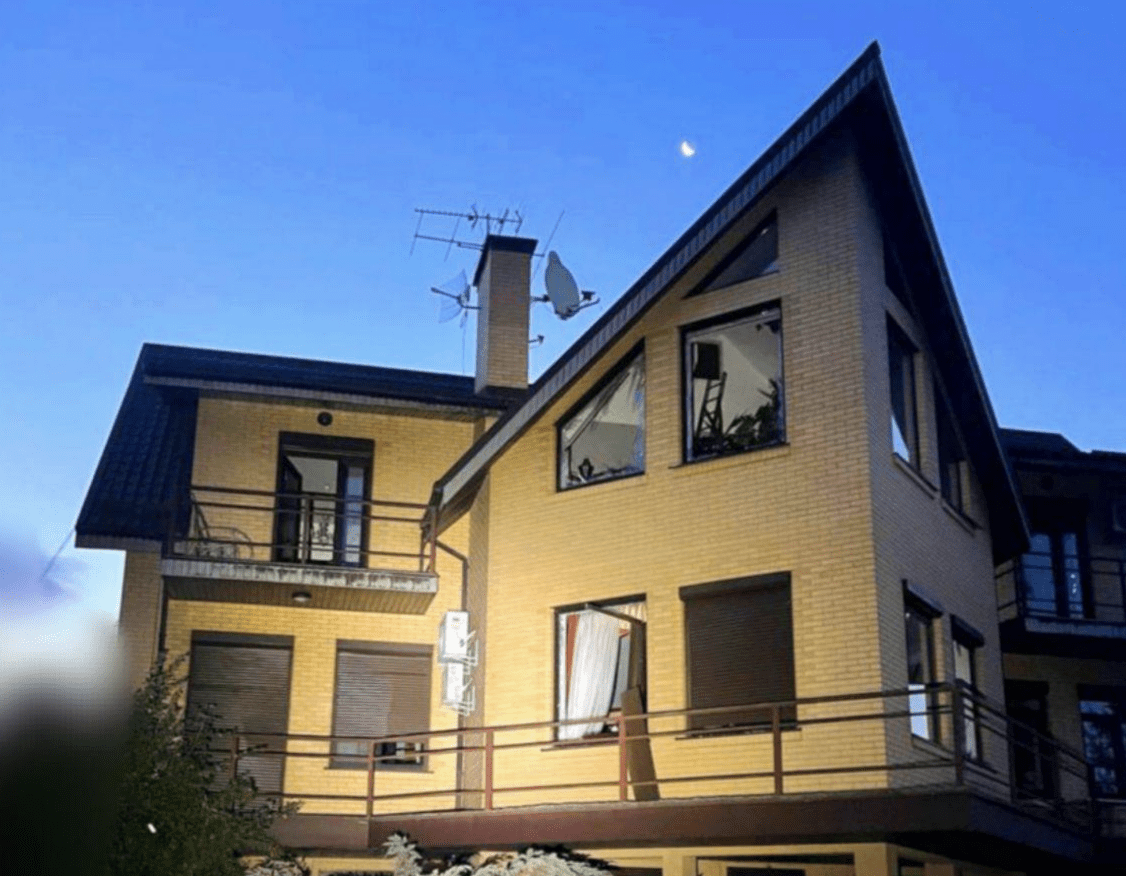 На Київщині внаслідок нічної атаки росіян пошкоджені 13 приватних будинків - зображення