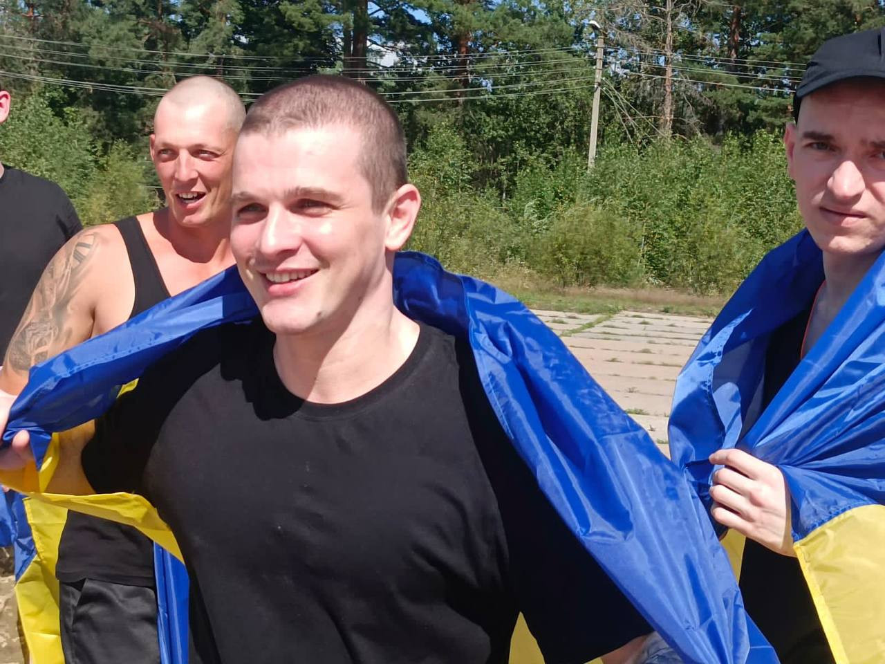 Україна повернула полонених: серед звільнених — захисники Маріуполя та політичні в'язні - 1 - зображення