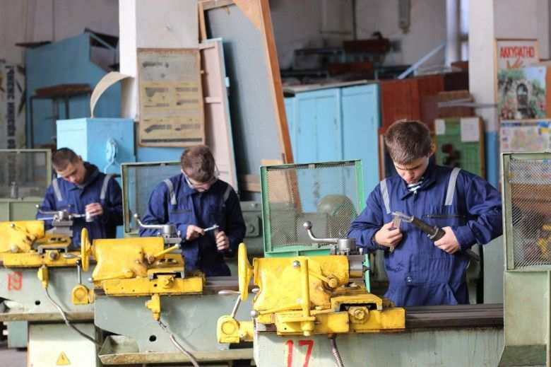 Дмитро Завгородній: Уряд схвалив реалізацію експериментального проєкту, який має підвищити автономію закладів професійної освіти - зображення