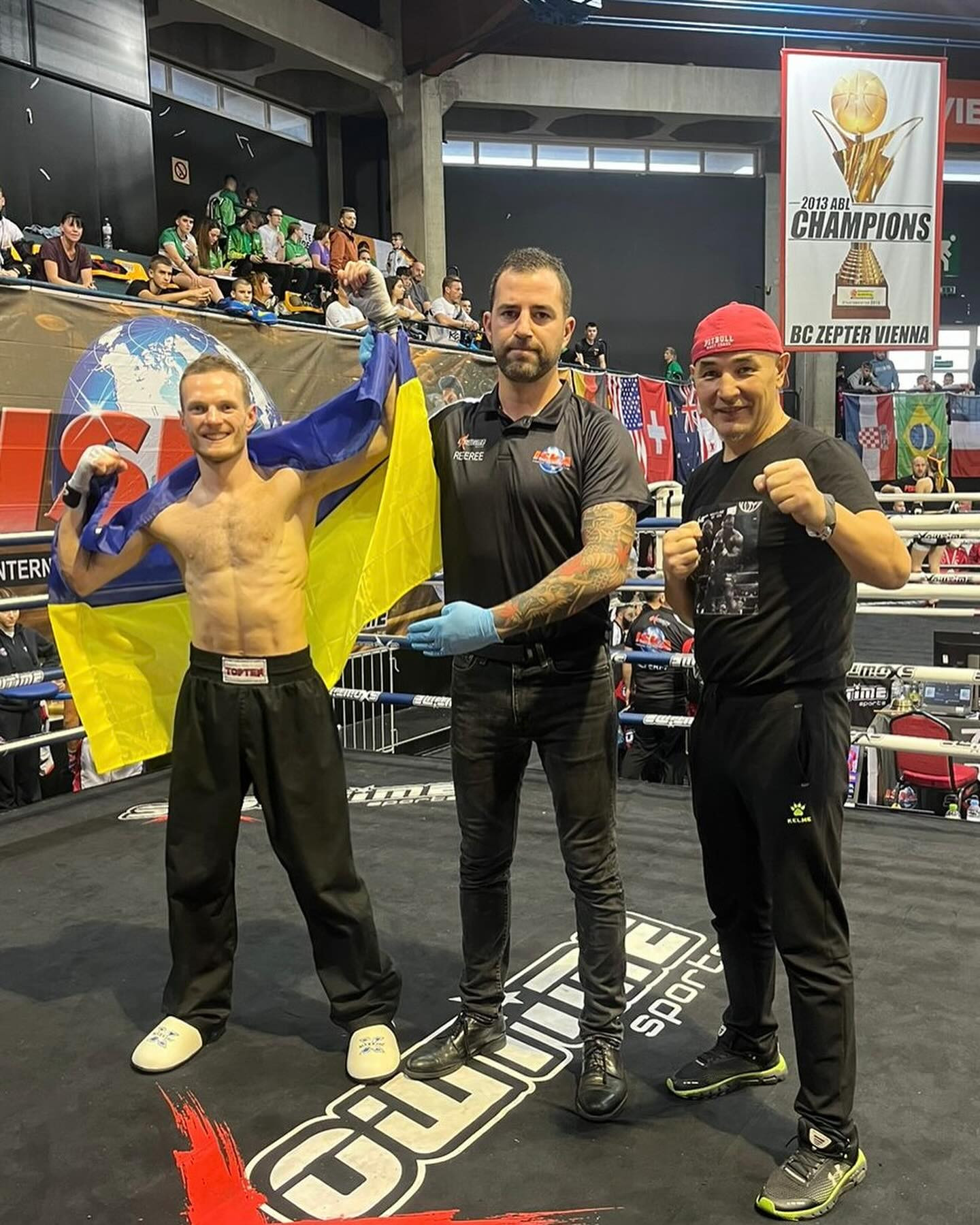 Кікбоксинг дає можливість відчувати себе в тонусі, випробовувати і дізнаватися, на що я здатен. Інтерв’ю з бучанцем Юрієм Корнєєвим, чемпіоном світу з кікбоксингу - зображення