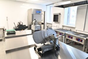 в Ірпінському ліцеї №1 запрацювала сучасна опорна кухня (ФОТО) - 1 - зображення