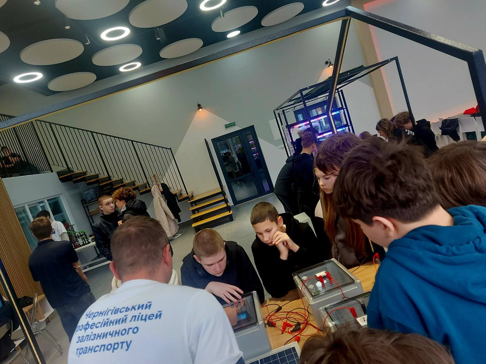 “Ми захотіли створити для дітей такі умови в школі, щоб вони могли досліджувати світ професій на практиці”, – Валентина Полторак, менеджерка швейцарсько-українського проєкту DECIDE - зображення