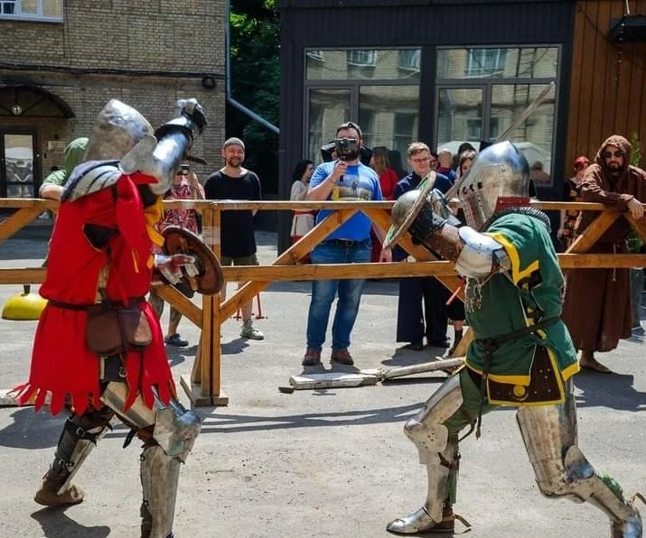Про роль середньовічного бою в реабілітації та соціалізації ветеранів Сергій Клочко, президент Всеукраїнської федерації середньовічного бою, голова клубу 