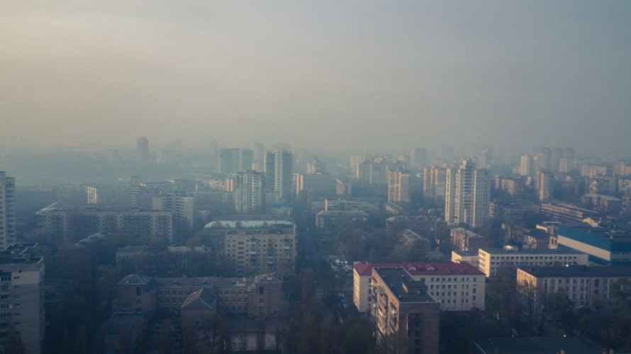 У Вишгороді та Обухові зафіксували підвищений рівень пилу в повітрі - зображення
