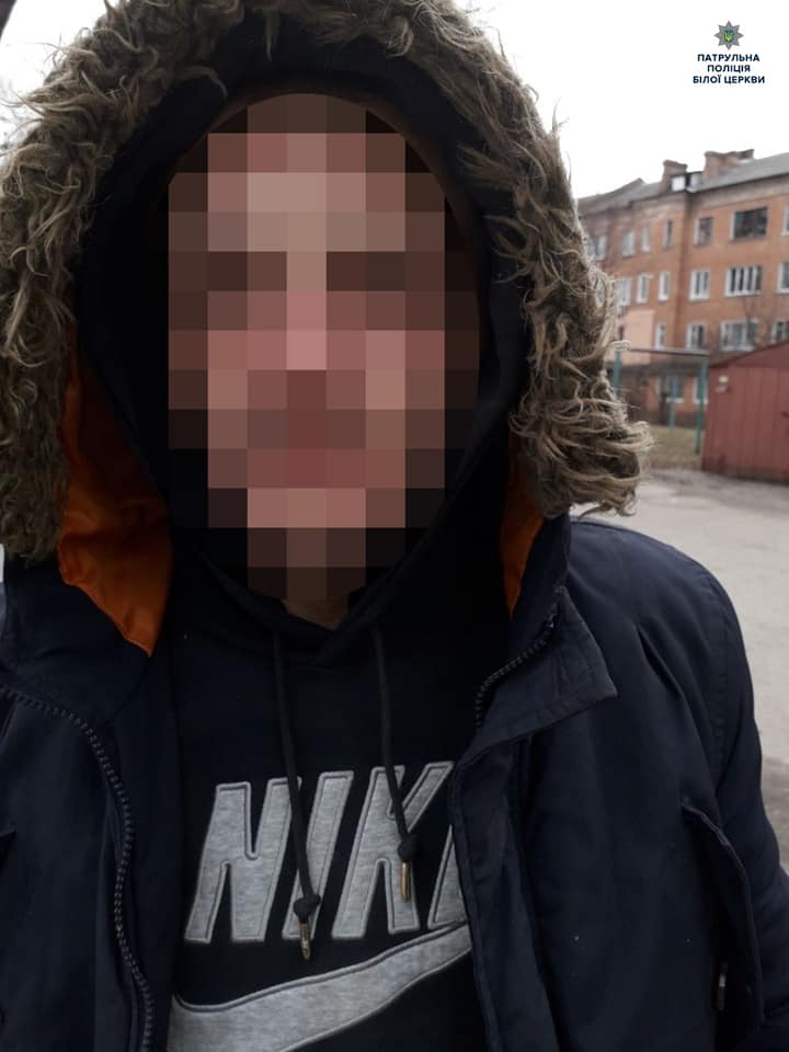 Білоцерківські патрульні зупинили підозрілого чоловіка – він виявився наркоманом