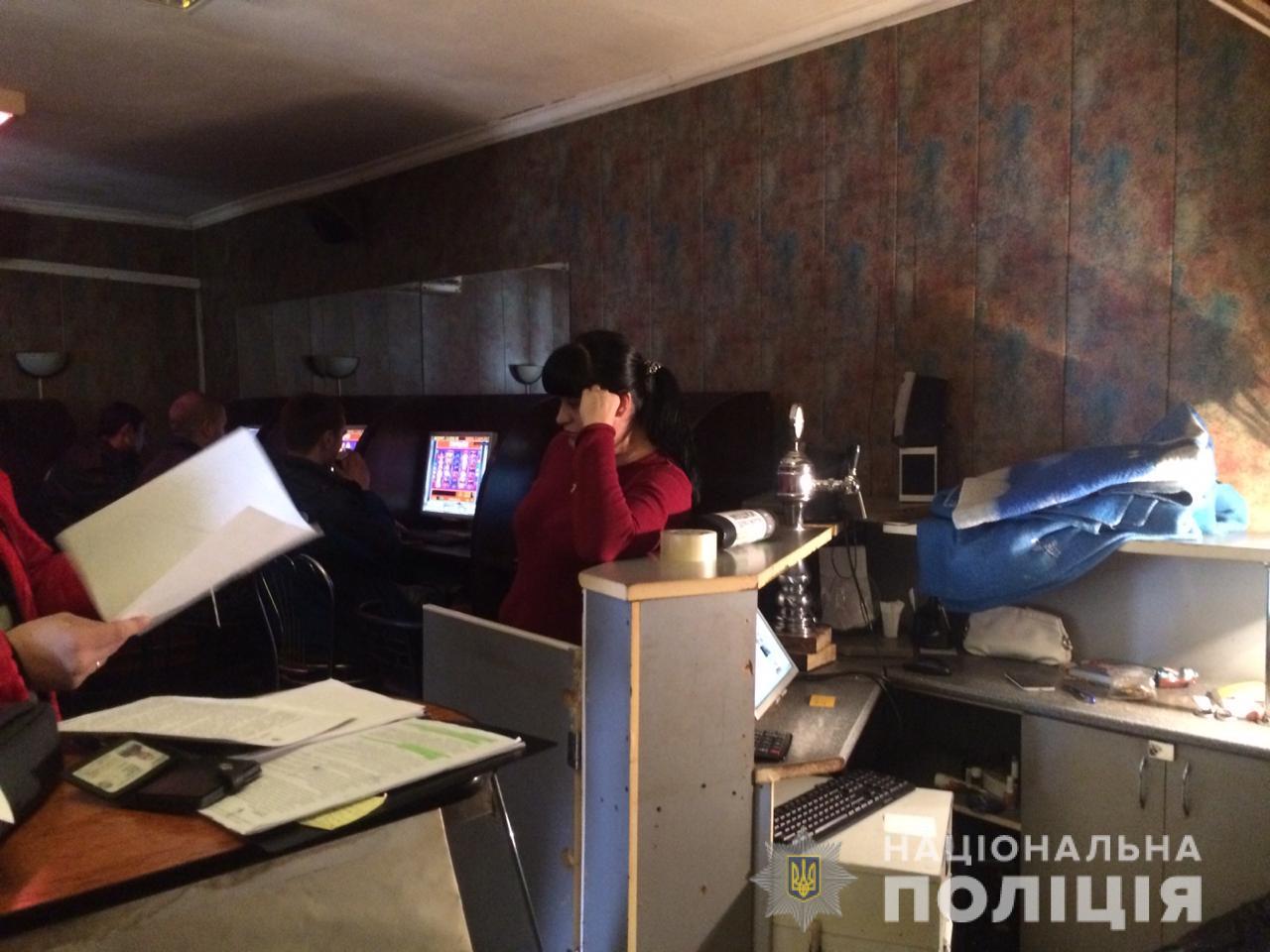 На Київщині поліція накрила мережу з дев’яти гральних залів