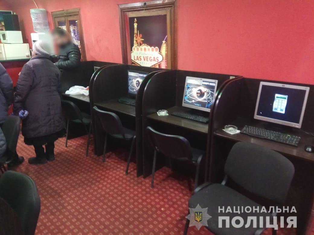  На Київщині поліція накрила мережу з дев’яти гральних залів