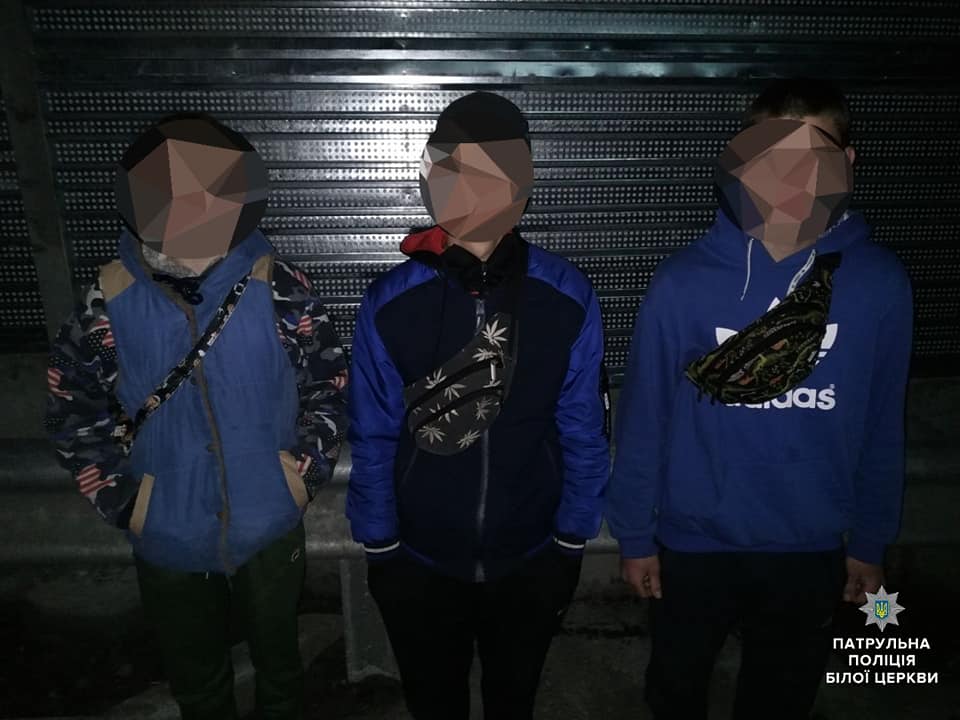 Діти стояли на трасі Київ – Одеса через відсутність грошей на проїзд