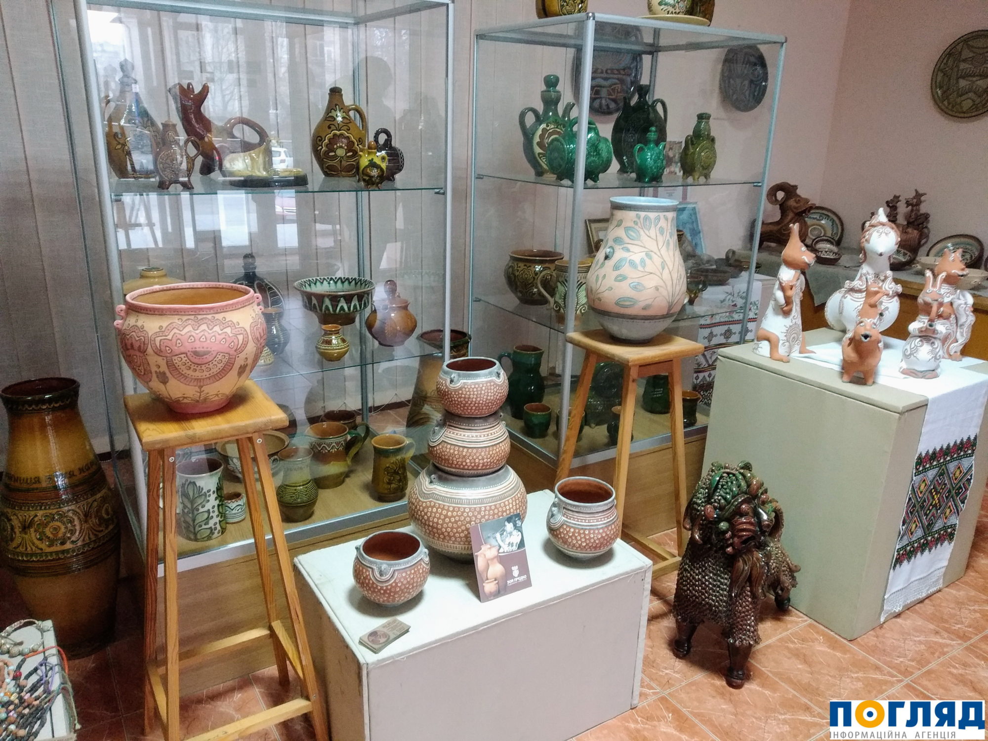 У музеї Василькова триває виставка майоліки та гончарних виробів