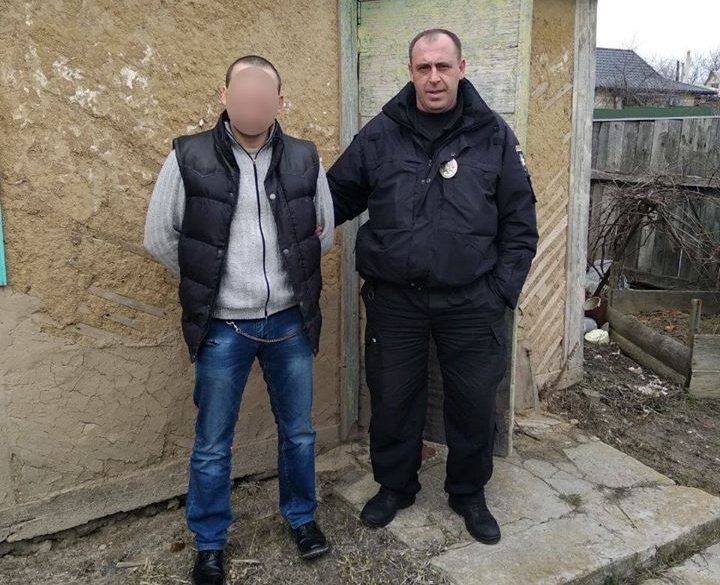 Чоловік на Васильківщині «переплутав» будинок – отримав підозру