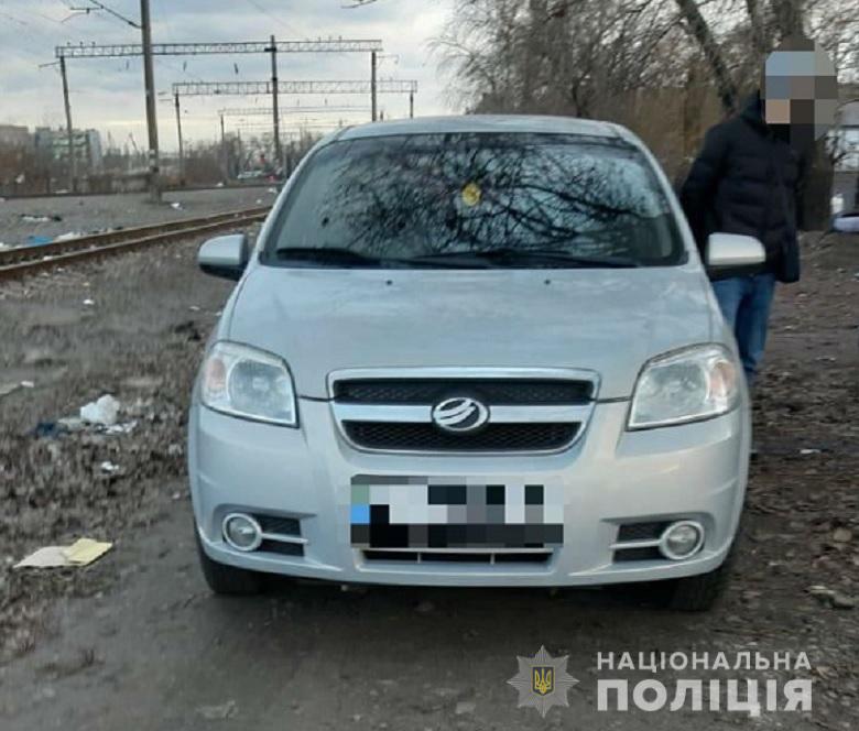 У Києві затримали іноземця, який скоїв крадіжку з автомобіля